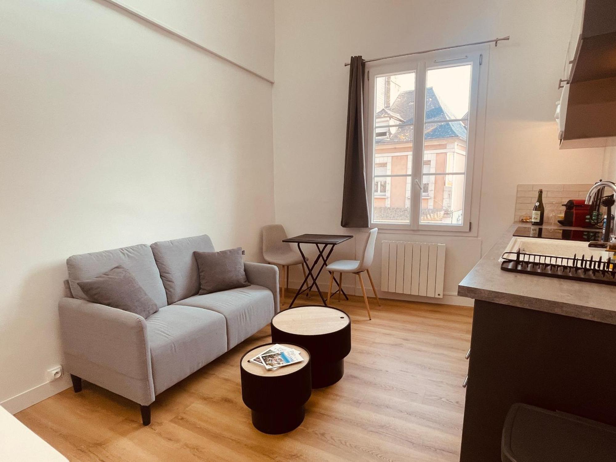 Le 165 Apartment *